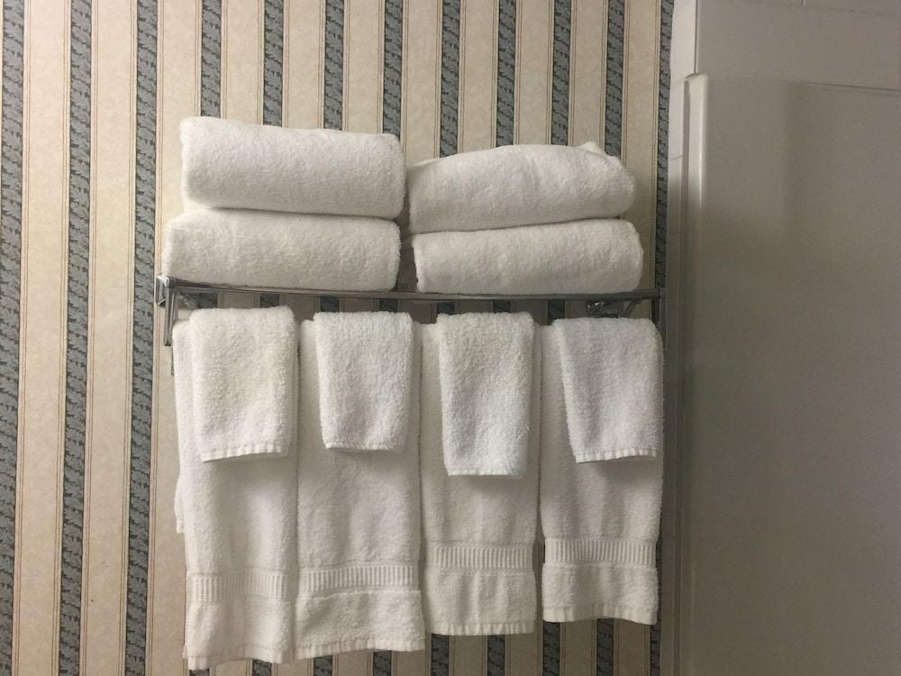 Comfort Inn & Suites University Calgary Bagian luar foto