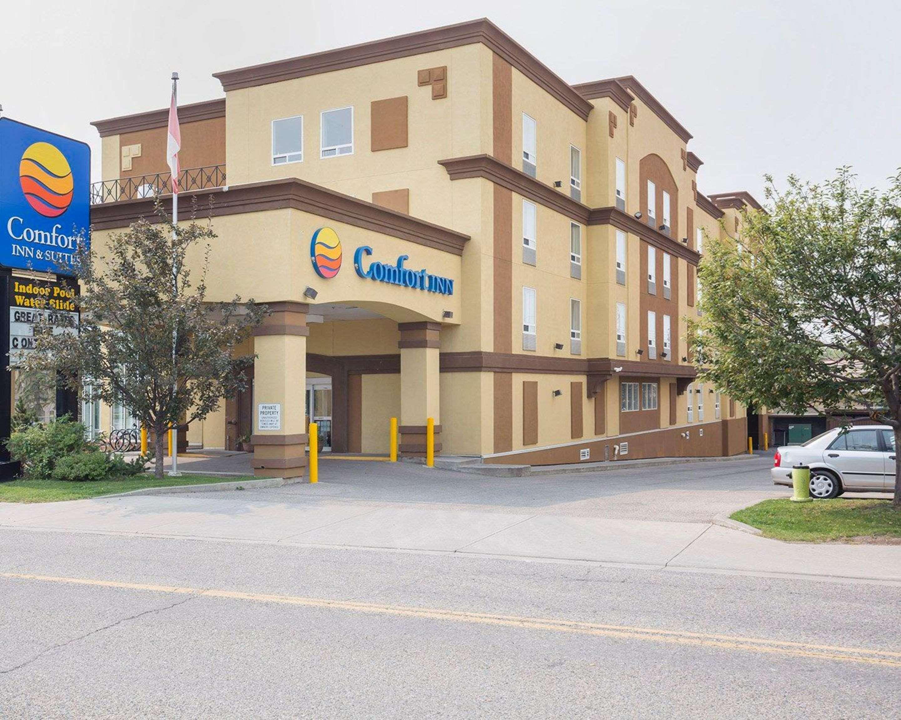 Comfort Inn & Suites University Calgary Bagian luar foto