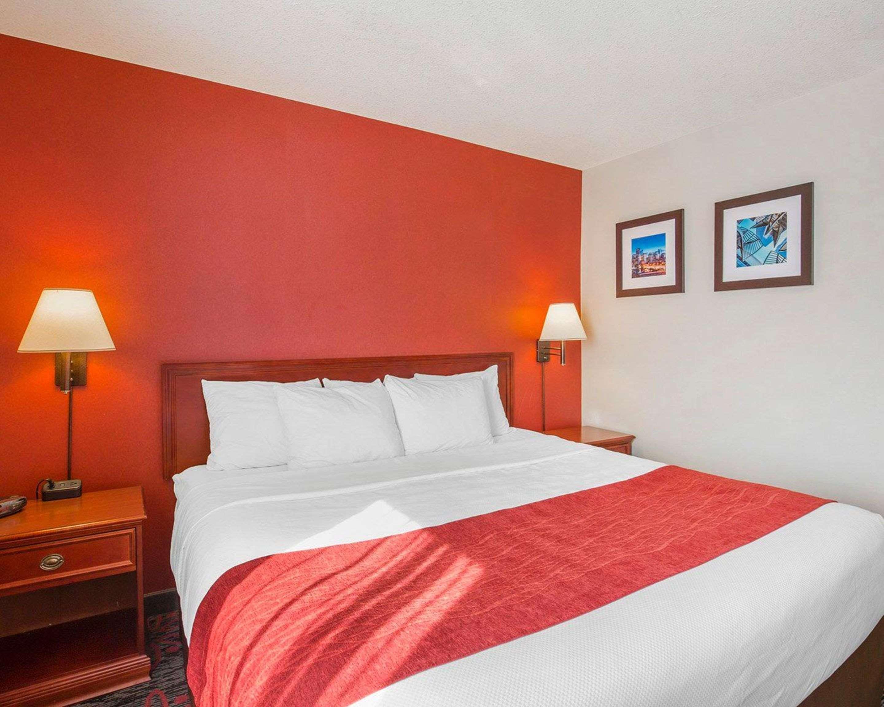 Comfort Inn & Suites University Calgary Bagian luar foto