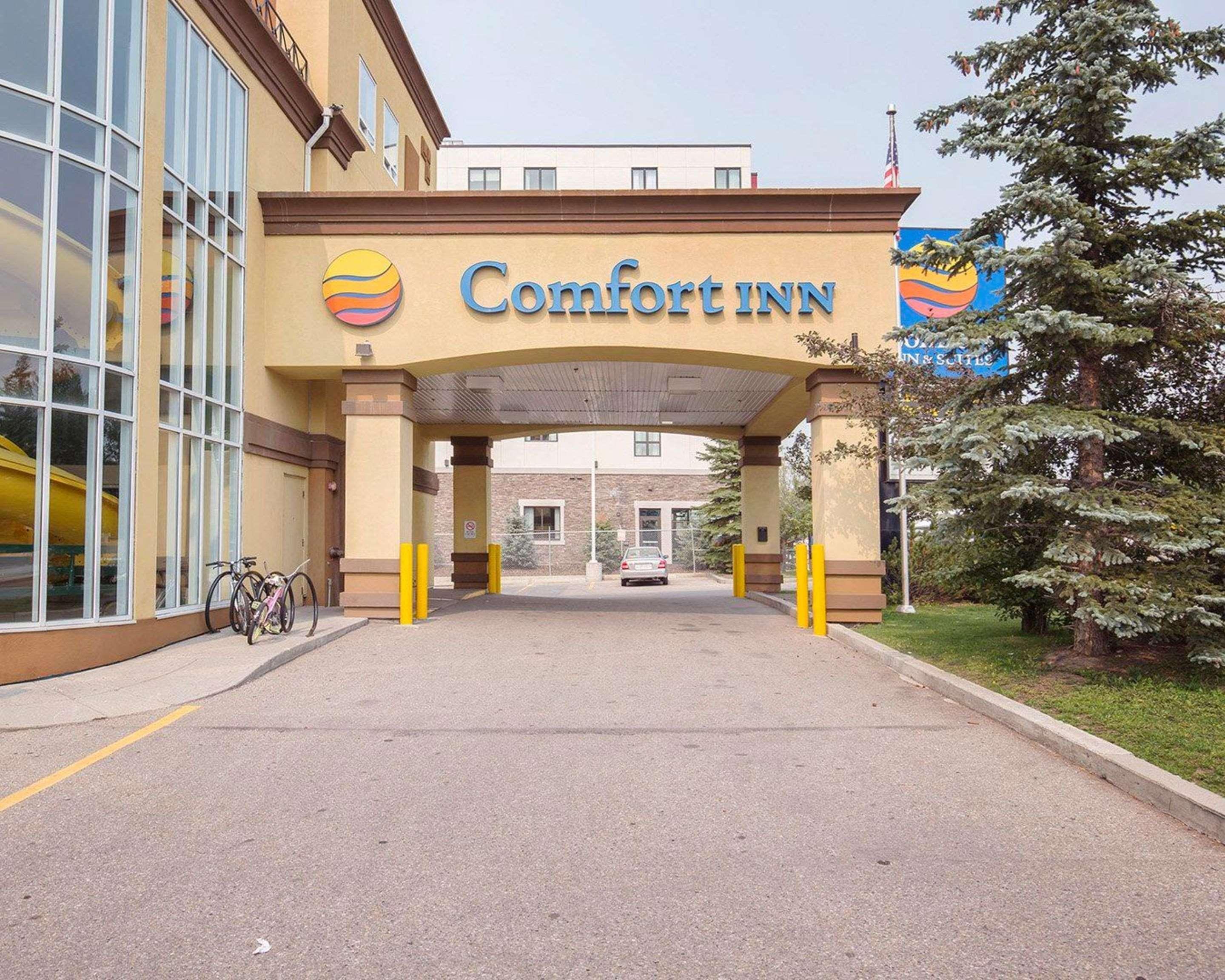 Comfort Inn & Suites University Calgary Bagian luar foto