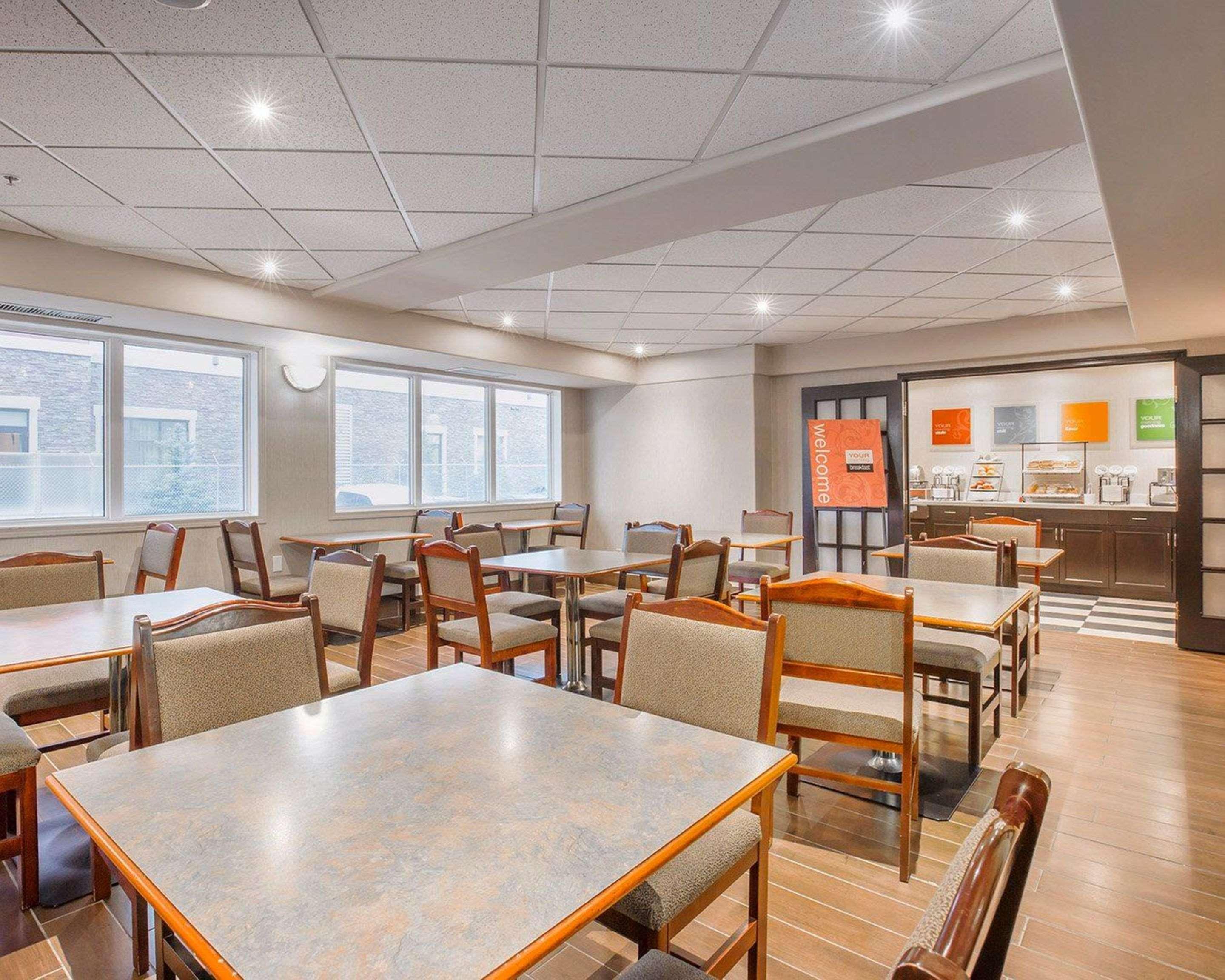 Comfort Inn & Suites University Calgary Bagian luar foto