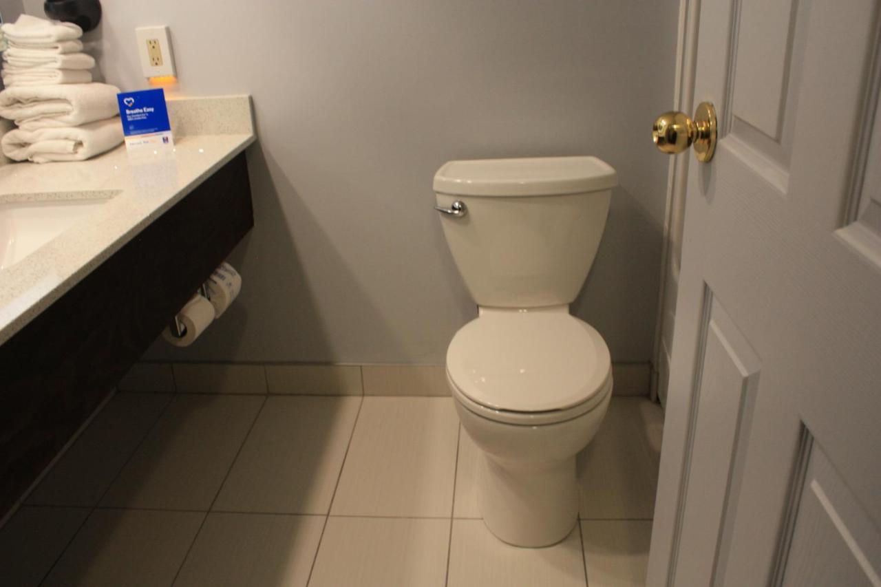 Comfort Inn & Suites University Calgary Bagian luar foto