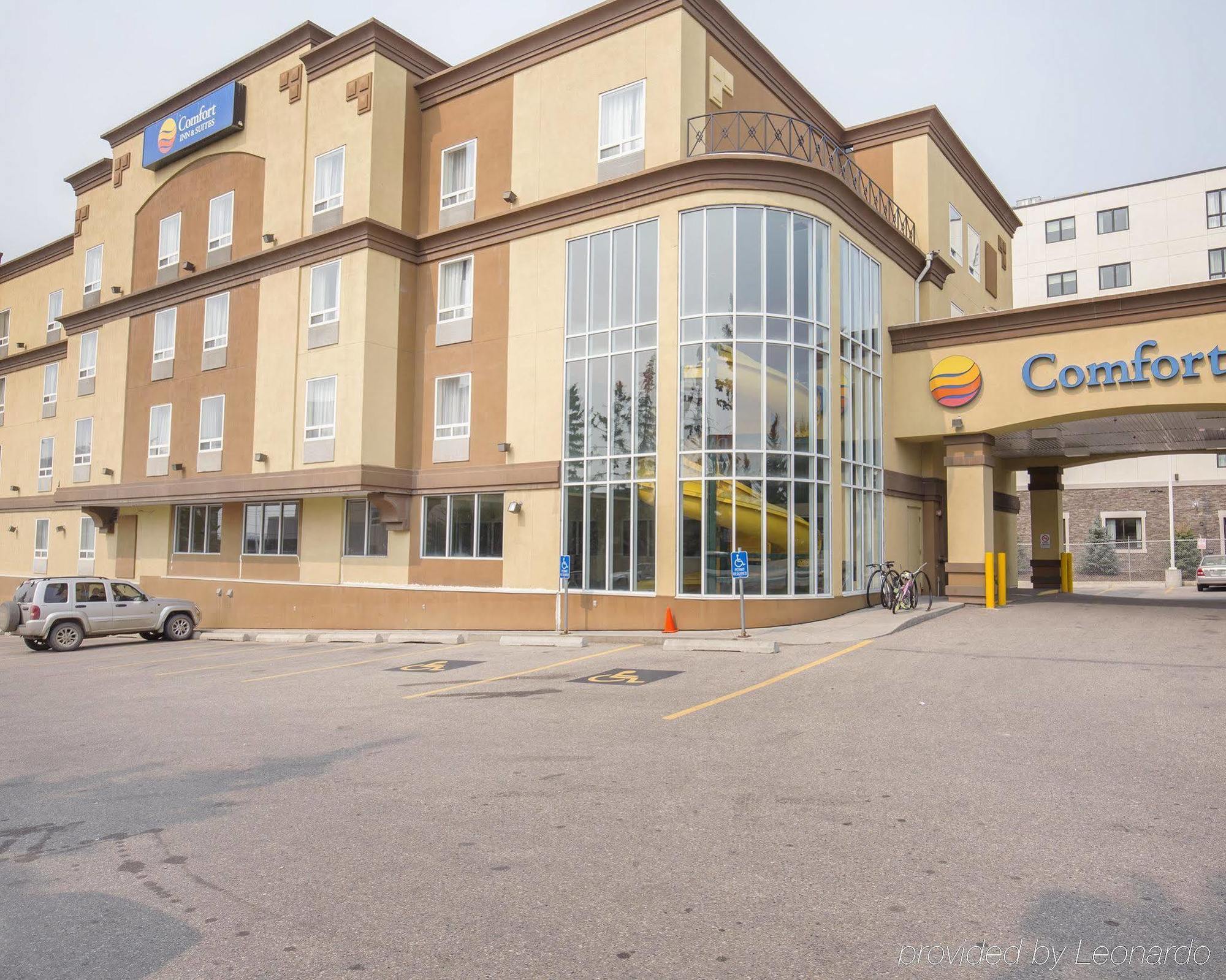 Comfort Inn & Suites University Calgary Bagian luar foto