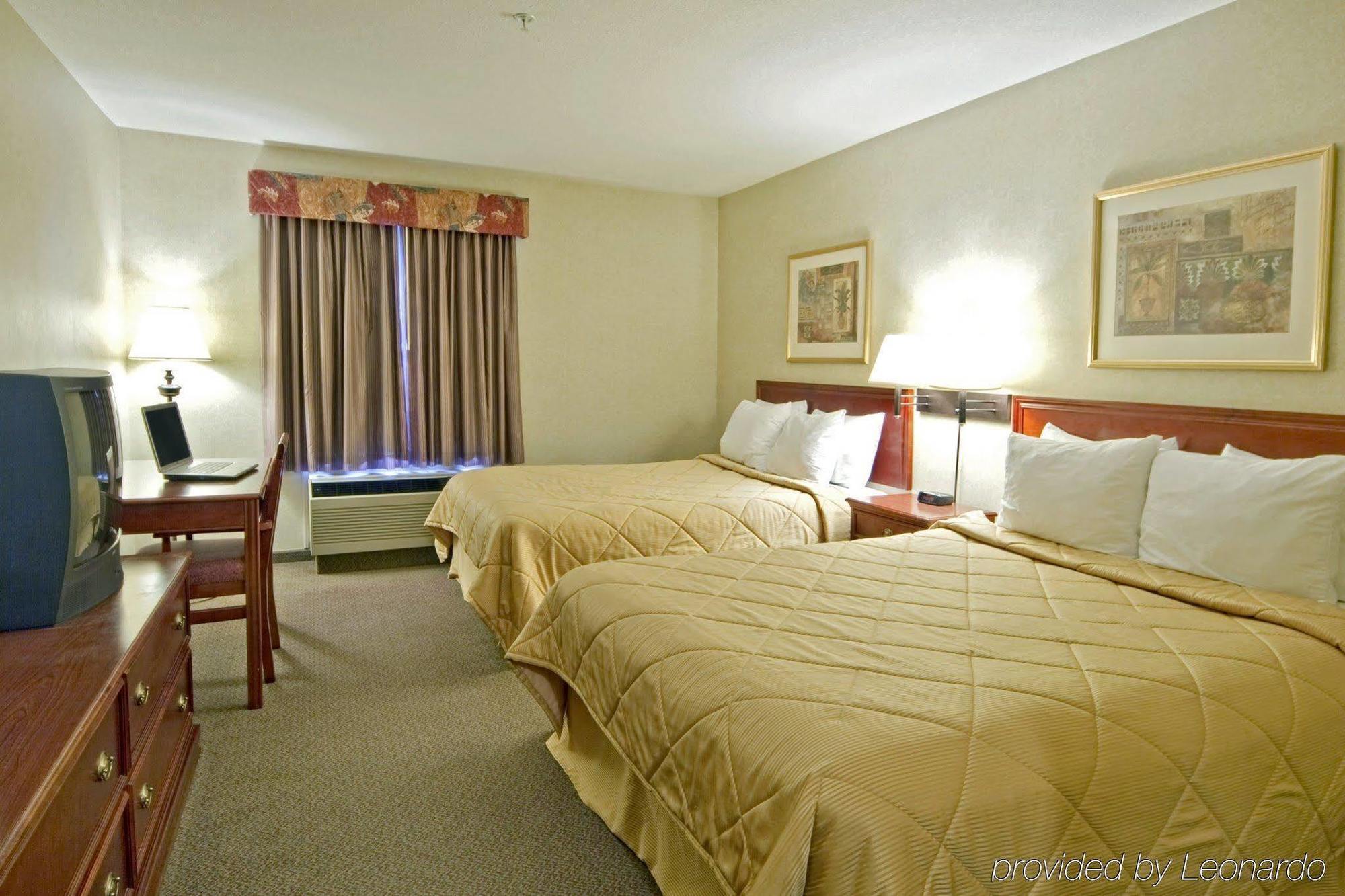 Comfort Inn & Suites University Calgary Bagian luar foto