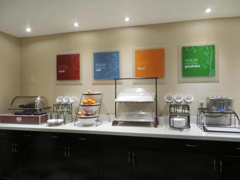 Comfort Inn & Suites University Calgary Bagian luar foto