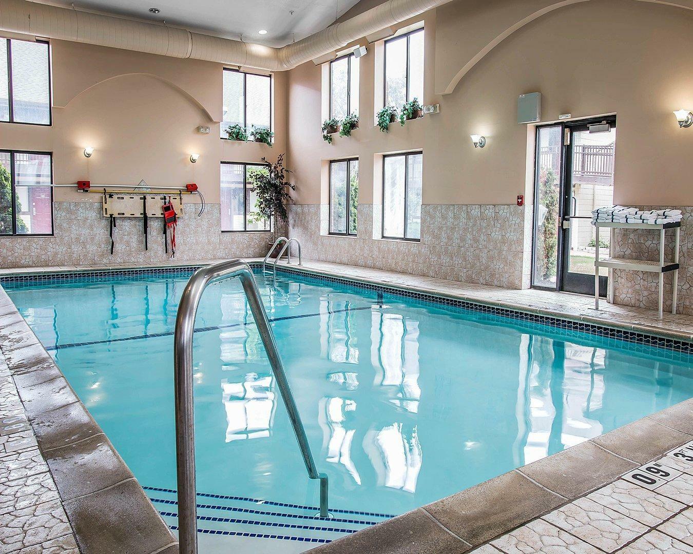 Comfort Inn & Suites University Calgary Bagian luar foto